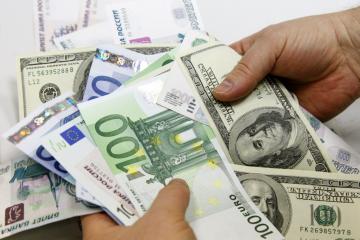 Siūloma investuoti į obligacijas, susietas su valiutų kursu