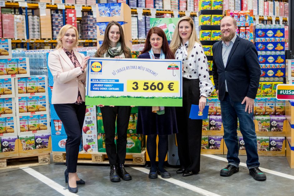 Centai virsta tūkstančiais: į „Lidl“ taromatus – paremti vaikų dienos centrus