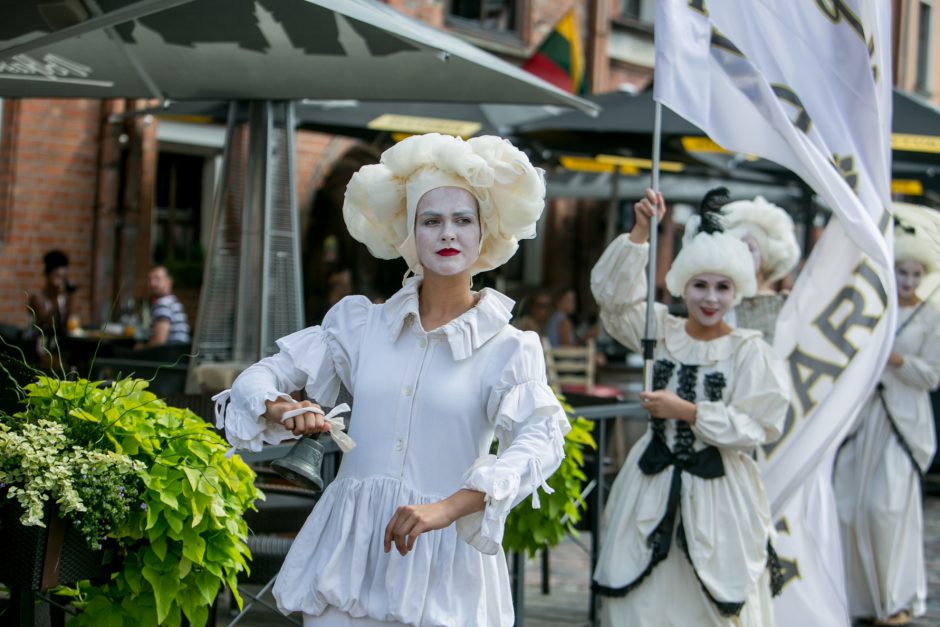 „Volfas Engelman“ Aludarių dienos šventėje netrūko ir gero alaus, ir skambios muzikos