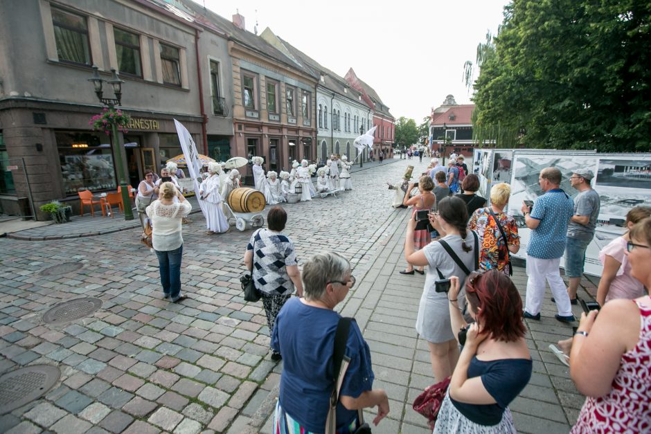 „Volfas Engelman“ Aludarių dienos šventėje netrūko ir gero alaus, ir skambios muzikos