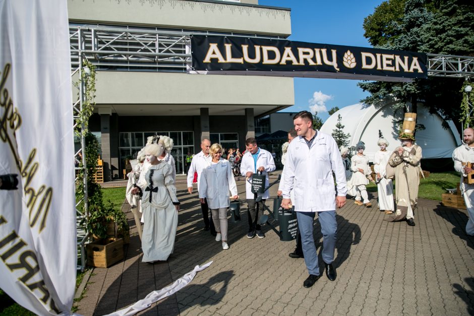 „Volfas Engelman“ Aludarių dienos šventėje netrūko ir gero alaus, ir skambios muzikos