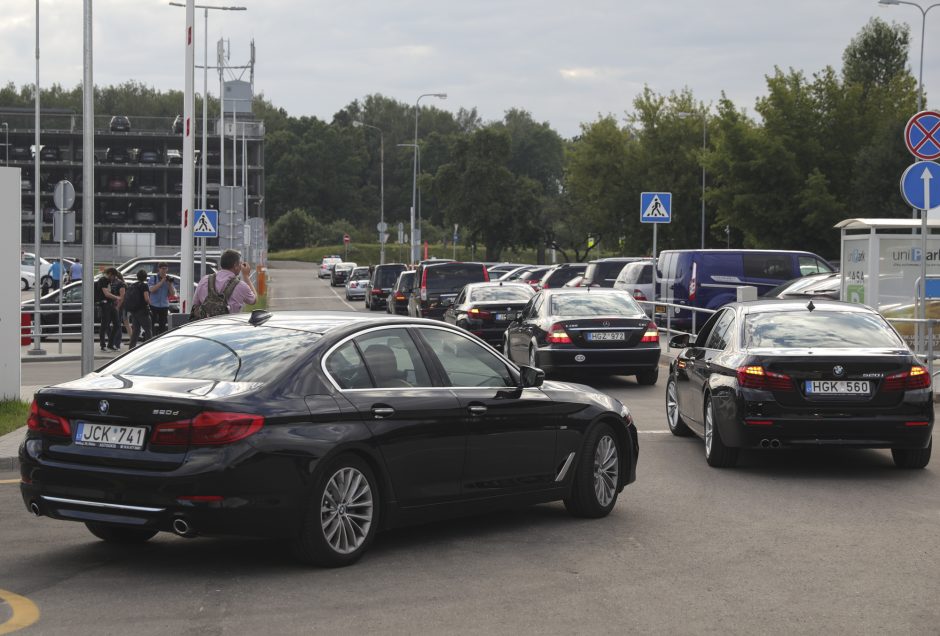 Į Lietuvą perlaidojimui atgabenti M. Biržiškos palaikai