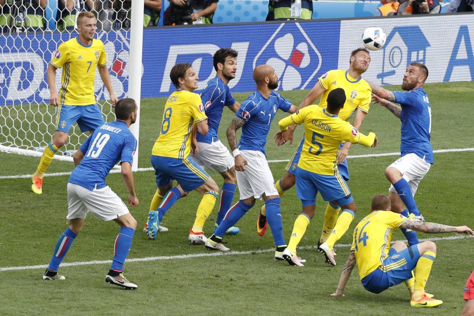 Italijos futbolininkai palaužė Švedijos rinktinę ir iškopė į aštuntfinalį