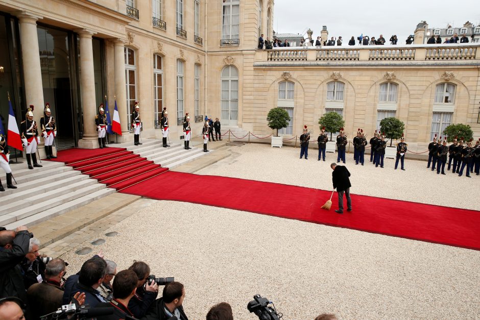 E. Macronas inauguruotas Prancūzijos prezidentu