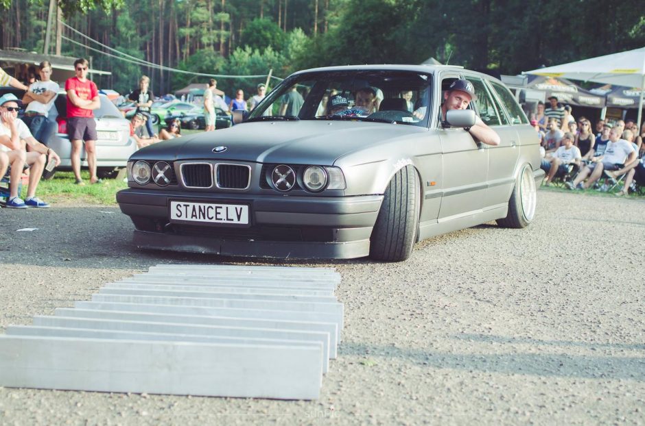 Automobilių kultūros festivalis „Chill‘n‘Grill“ grįžta į Daugus