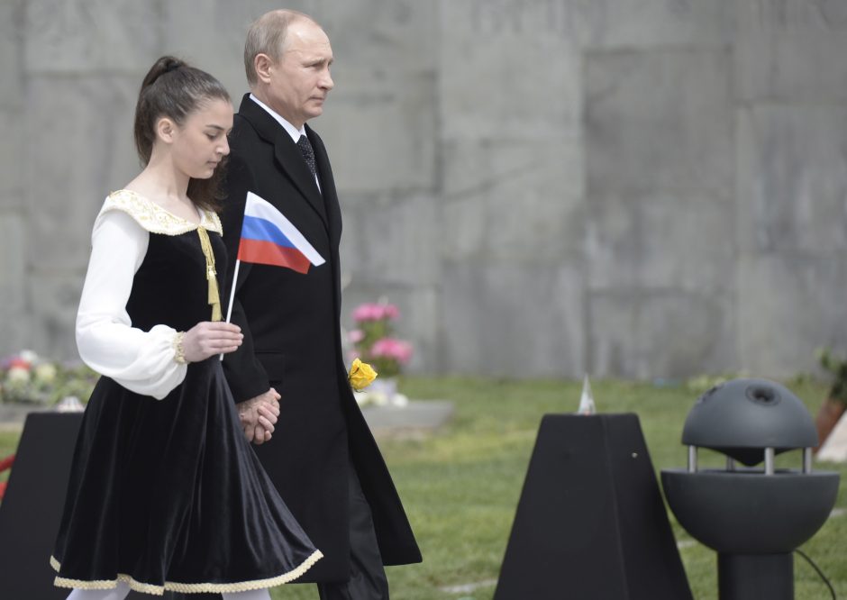 V. Putinas per armėnų genocido minėjimą: masinės žudynės negali būti pateisinamos