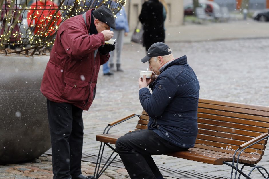 Žvejų ir jūrininkų vaišių neliko per valandą