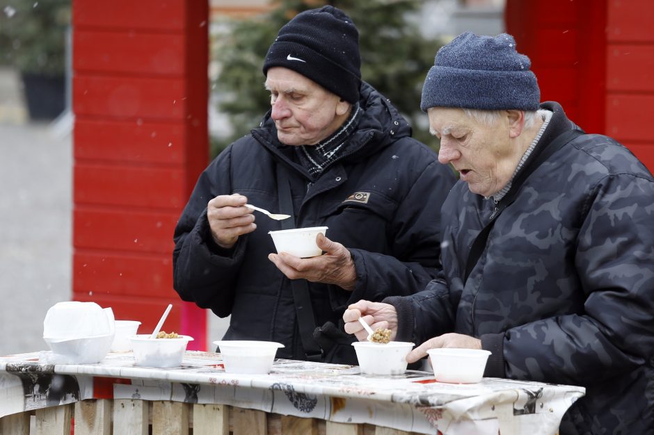 Žvejų ir jūrininkų vaišių neliko per valandą