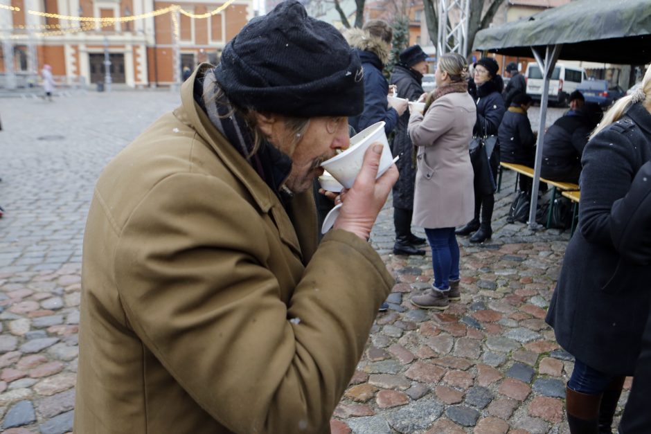 Žvejų ir jūrininkų vaišių neliko per valandą