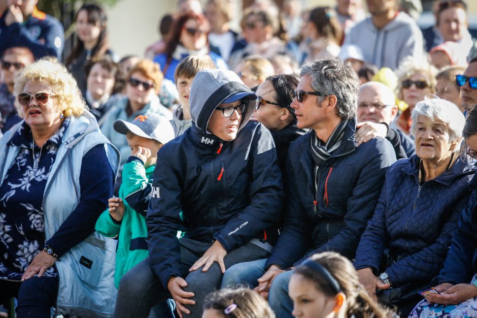 Teatro aikštę okupavo menininkai iš užsienio 