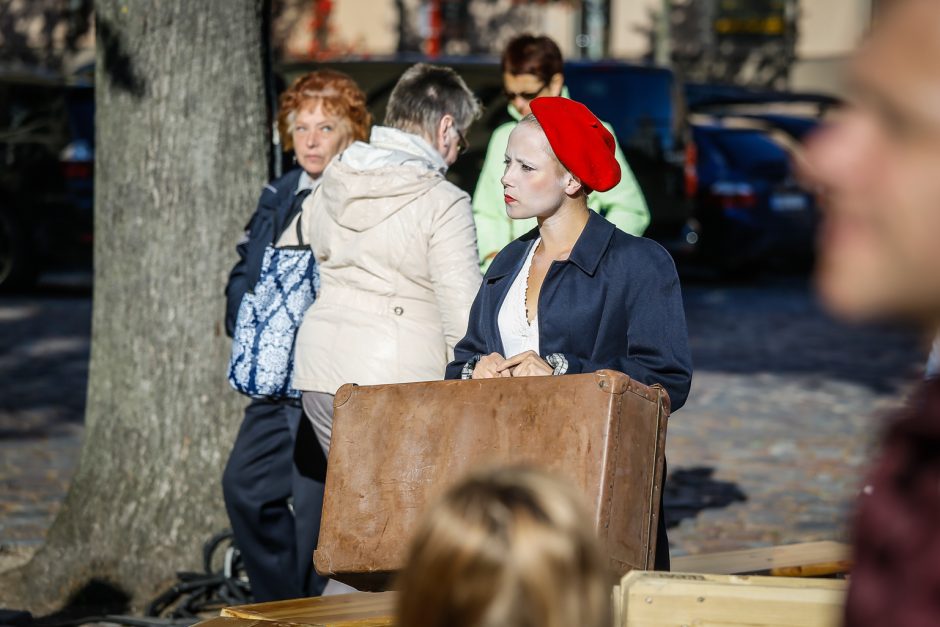 Teatro aikštę okupavo menininkai iš užsienio 