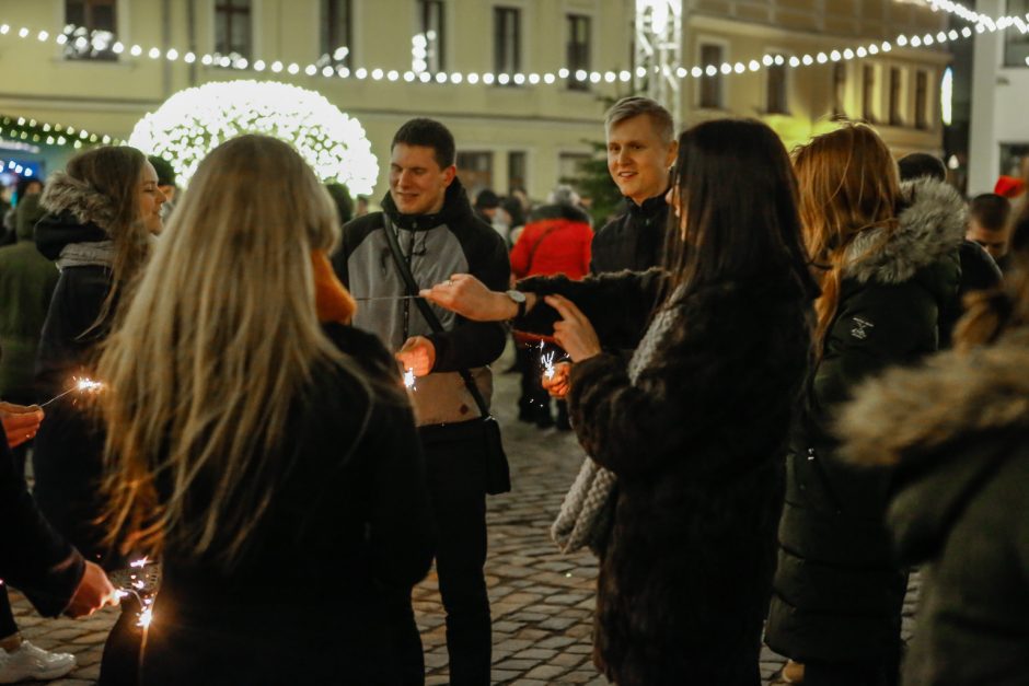 Klaipėdiečiai pasitiko Naujuosius – šampanas liejosi laisvai