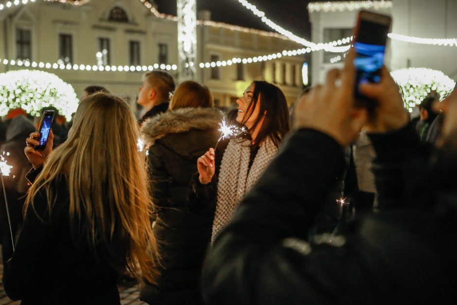 Klaipėdiečiai pasitiko Naujuosius – šampanas liejosi laisvai