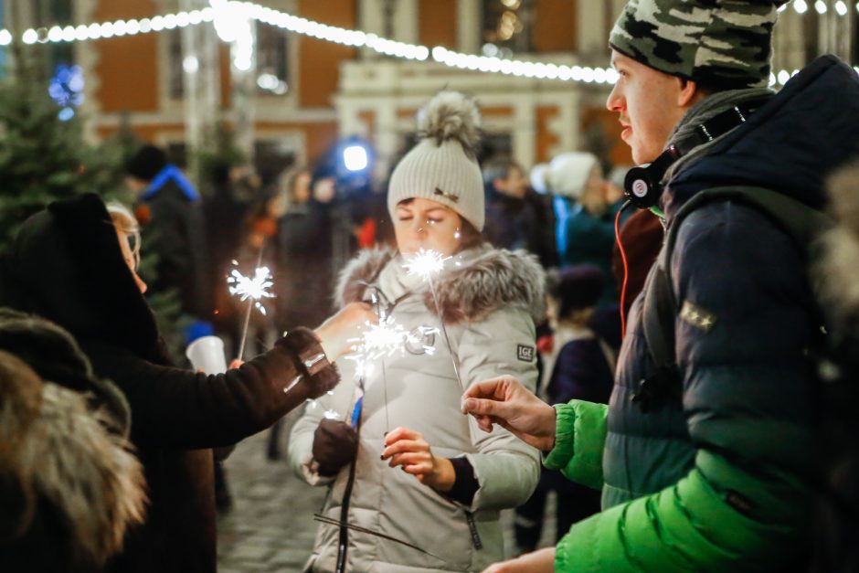 Klaipėdiečiai pasitiko Naujuosius – šampanas liejosi laisvai