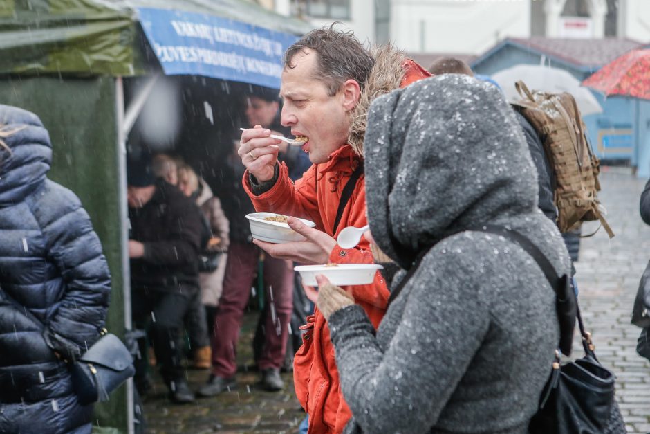 Prie Klaipėdos eglutės kvepėjo žuviene ir koše