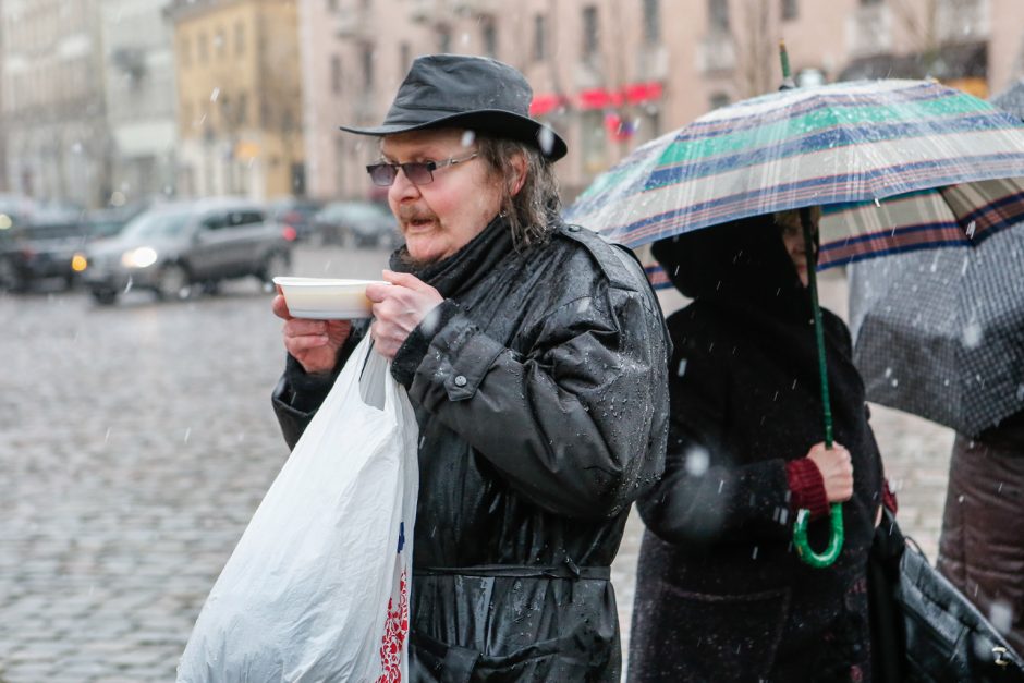 Prie Klaipėdos eglutės kvepėjo žuviene ir koše