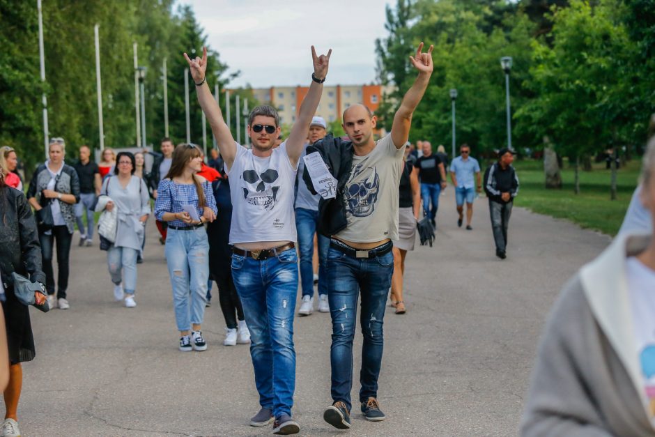 SEL sudrebino Klaipėdą: suplūdo minios gerbėjų