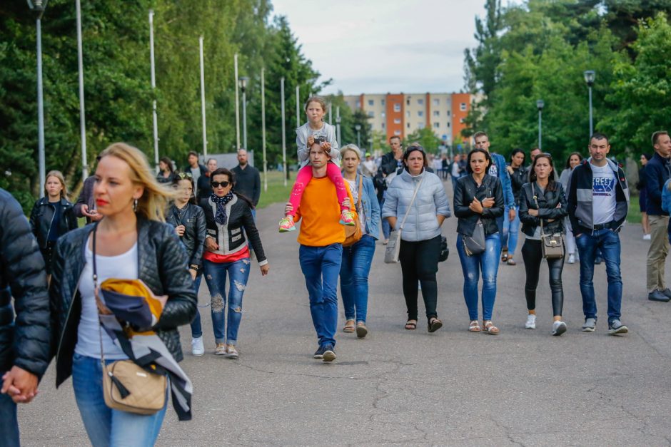 SEL sudrebino Klaipėdą: suplūdo minios gerbėjų