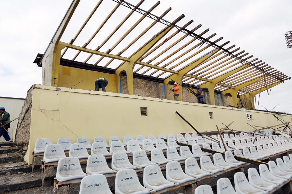 Stadione nebeliko VIP tribūnos