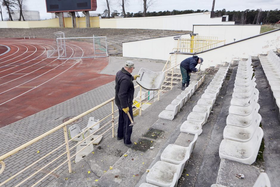 Stadione nebeliko VIP tribūnos