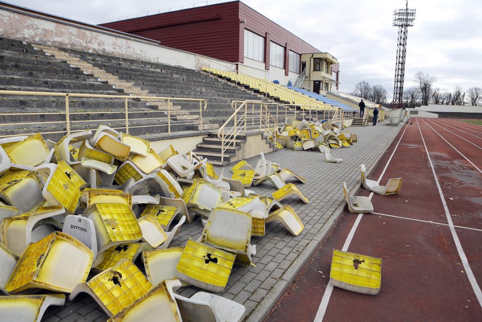 Stadione nebeliko VIP tribūnos