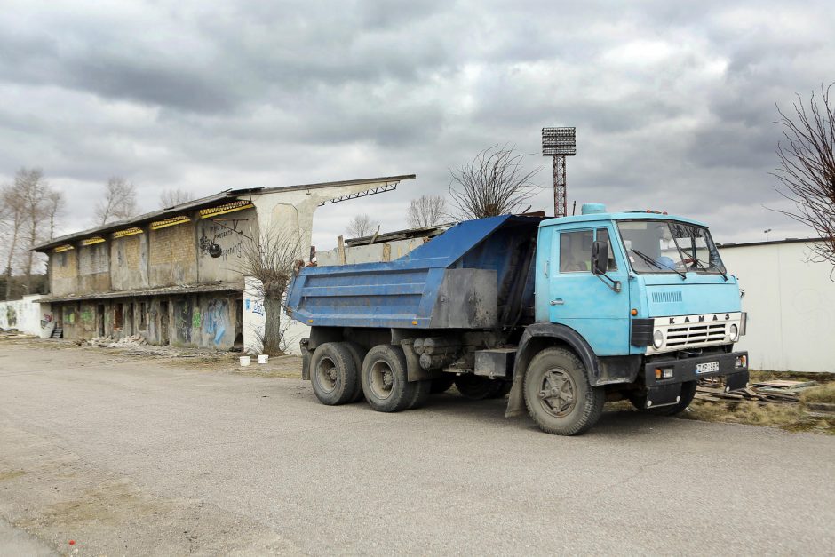 Stadione nebeliko VIP tribūnos