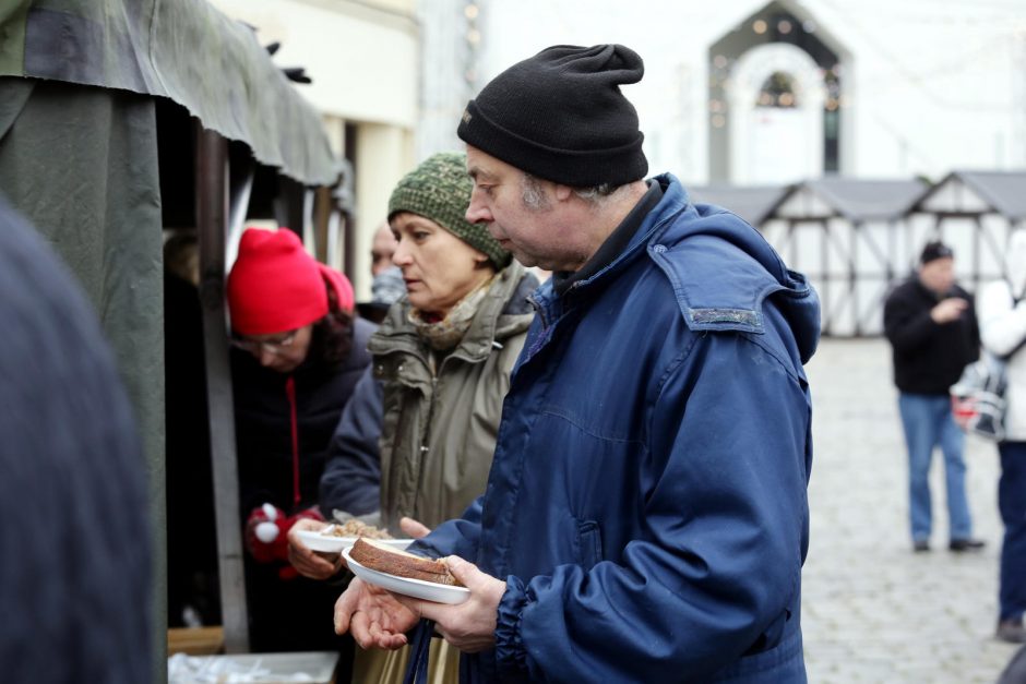 Žuvienė viliojo klaipėdiečius į Teatro aikštę