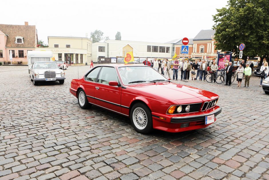 Į Jūros šventę tautiečius kvies senoviniai automobiliai