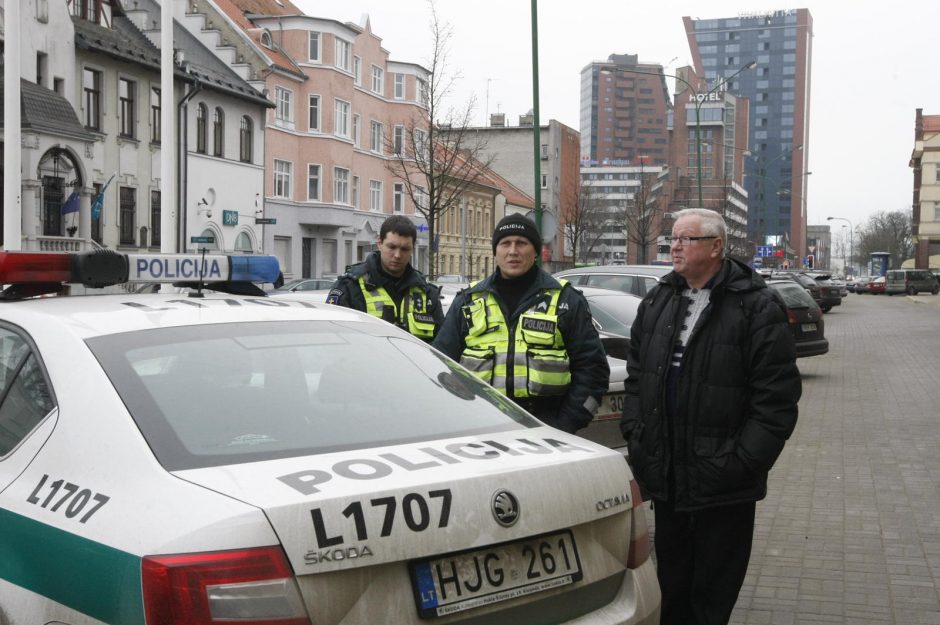 Uostamiestyje uždegtos gedulo liepsnelės