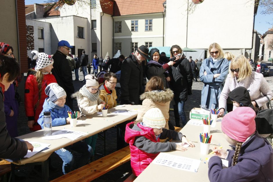 Senamiestyje šurmuliavo vaikų Velykėlės