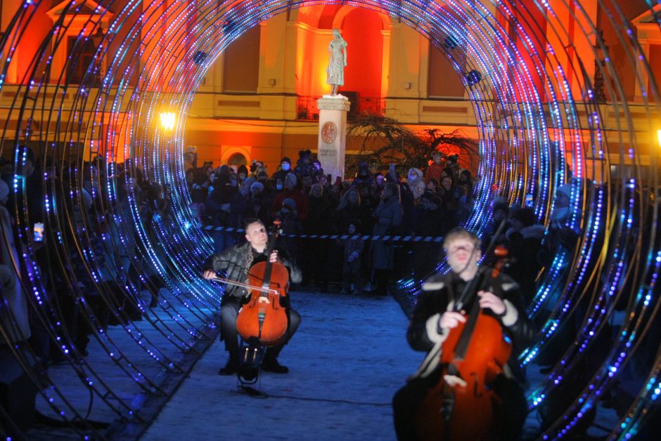 Uostamiestyje sužibo unikali Kalėdų eglutė