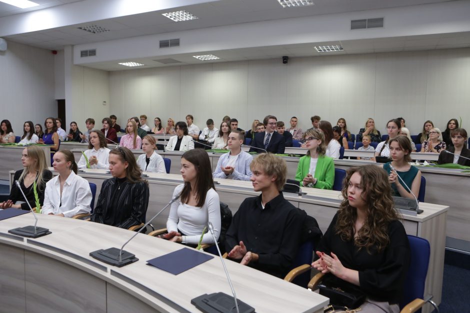 Uostamiesčio šimtukininkus pasveikino A. Vaitkus