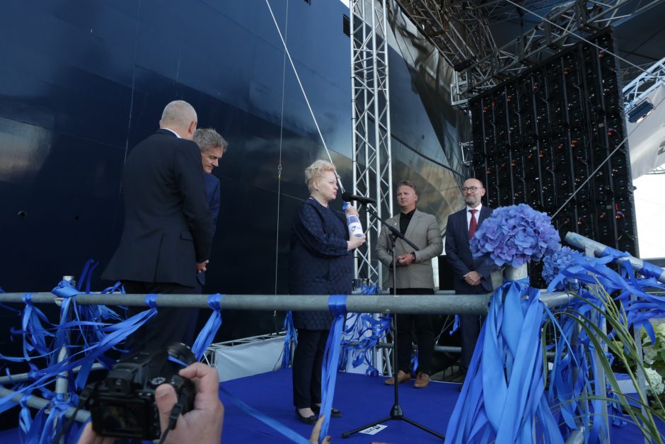 Prezidentė D. Grybauskaitė pakrikštijo naująjį danų kompanijos laivą