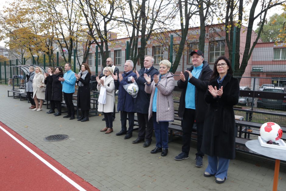 Vitės progimnazijos aikštyne – pirmieji įvarčiai