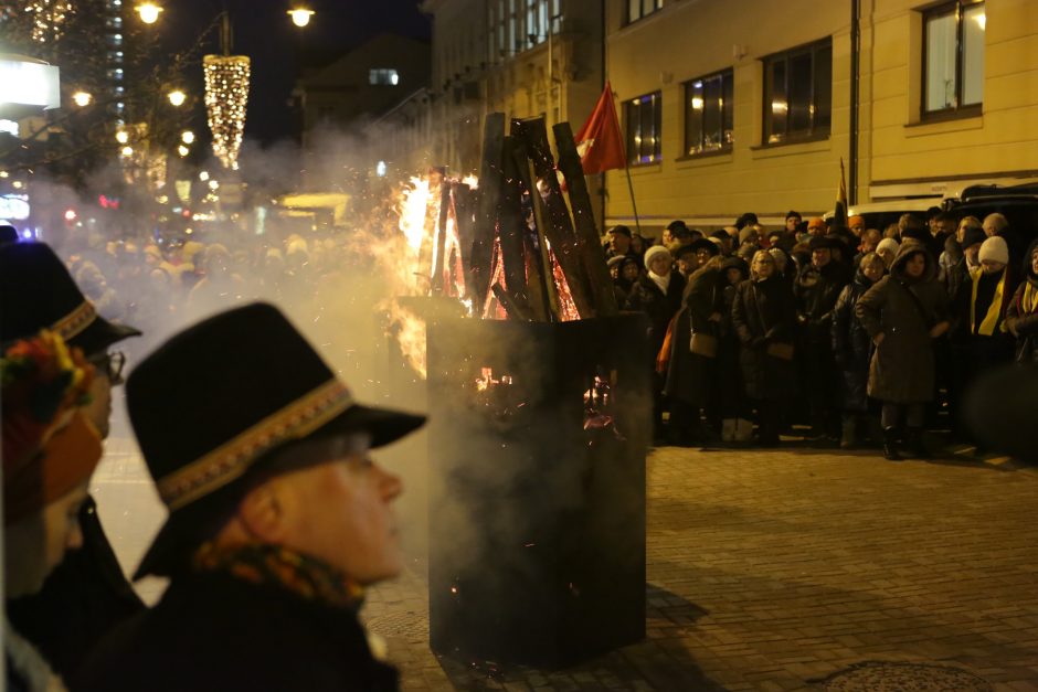 Klaipėdoje prie laužų – istorijos liudininkų susitikimai