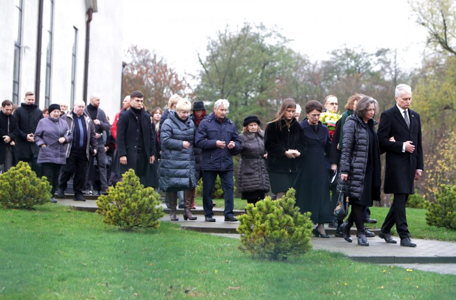 A. Nausėdos laidotuvės – išlaikant tradicijas