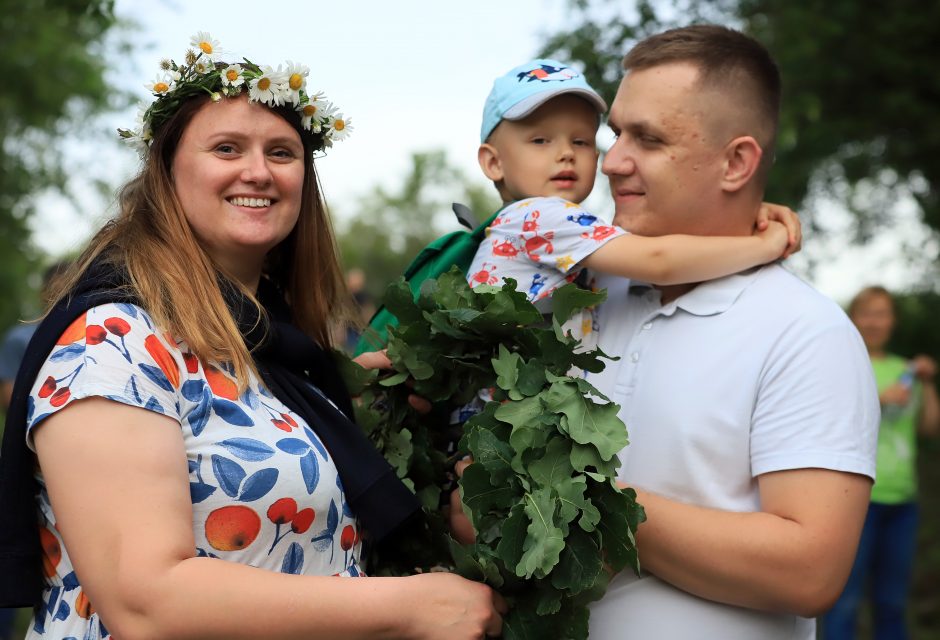 Bendruomenių Joninės sujungė tradicijų ir modernumo gijas