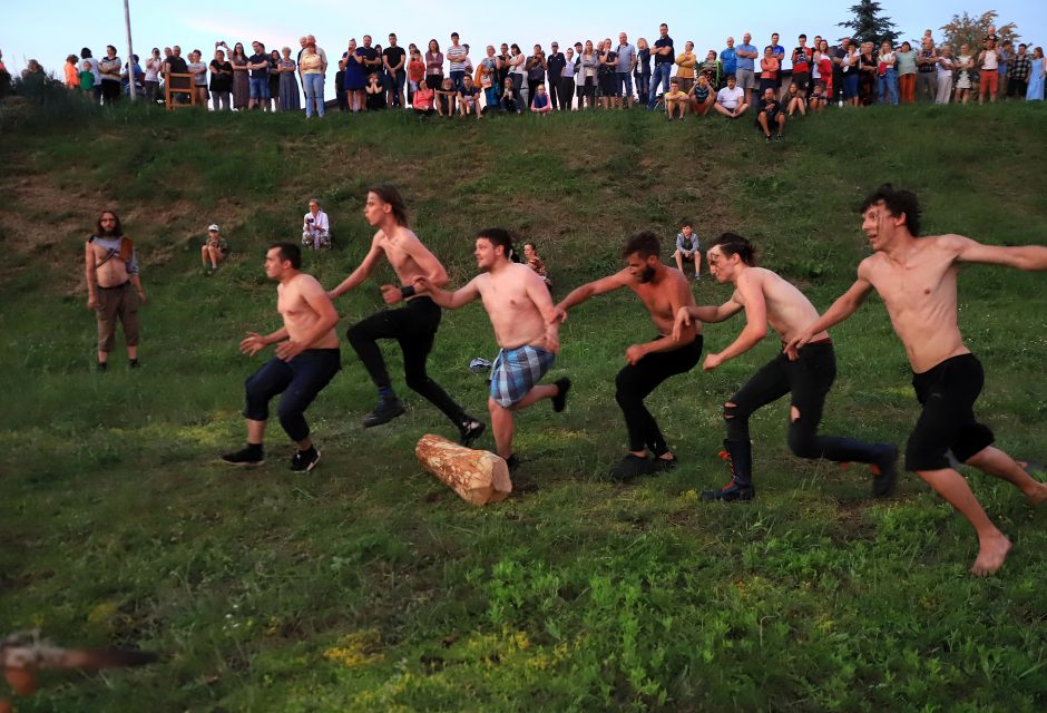 Bendruomenių Joninės sujungė tradicijų ir modernumo gijas