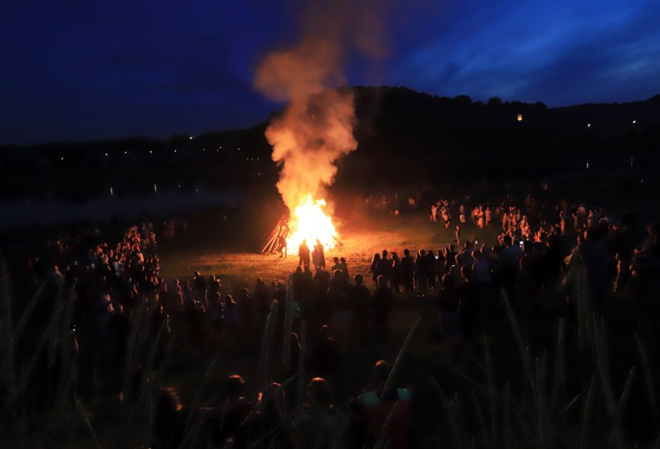 Bendruomenių Joninės sujungė tradicijų ir modernumo gijas