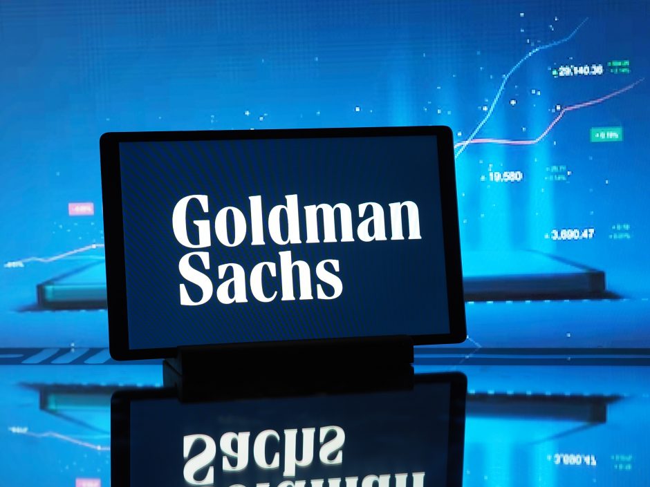Banko „Goldman Sachs“ pelnas išaugo beveik dukart