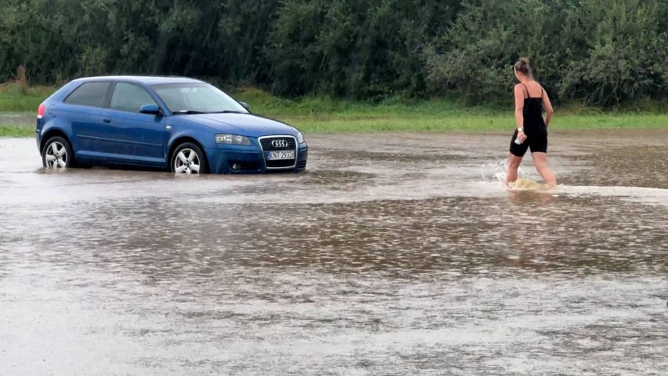 Lenkijos valdžia perspėjo gyventojus pasirengti potvyniams