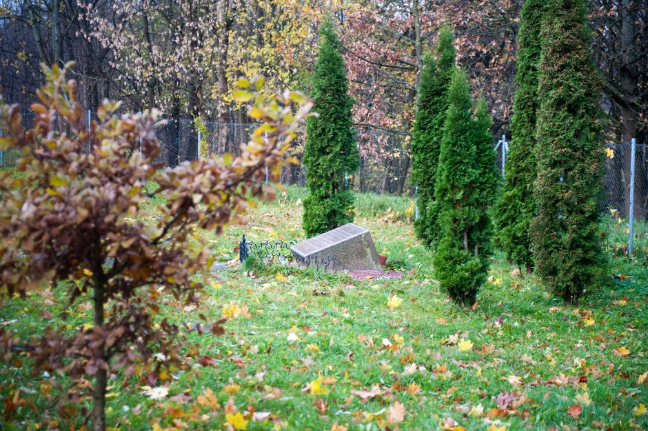 Vėlinės tragišką tautos didvyrių lemtį menančiose Kauno vietose