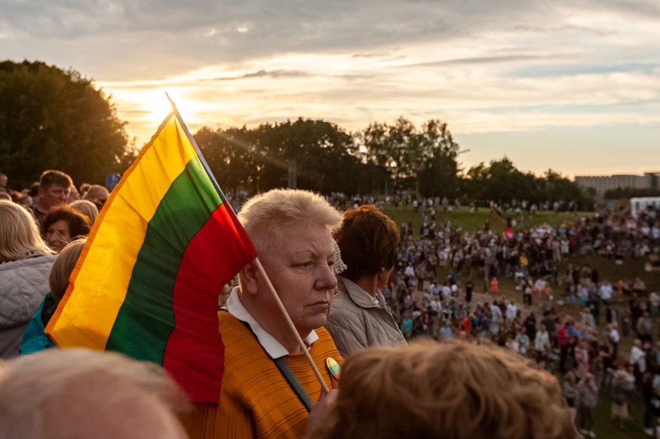 Tarp „Tautišką giesmę“ giedojusių keturių milijonų – tūkstančiai kauniečių balsų