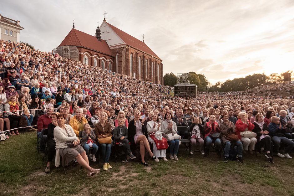 Tarp „Tautišką giesmę“ giedojusių keturių milijonų – tūkstančiai kauniečių balsų