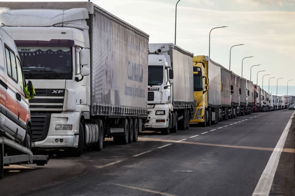 Pasirašius susitarimą Lenkijos ir Ukrainos pasienyje mažėja sunkvežimių eilės