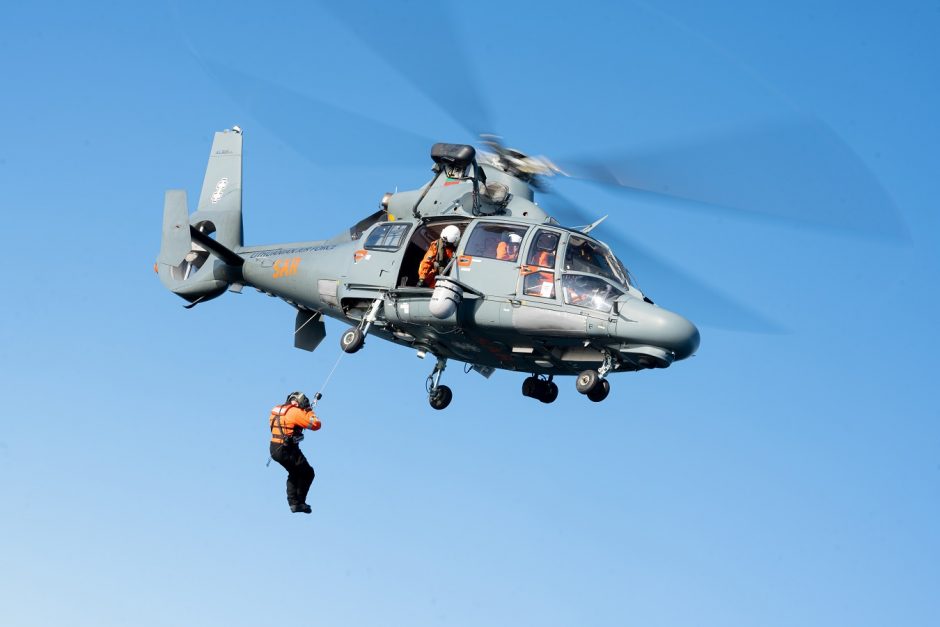 Karinės jūrų pajėgos demonstravo, kaip vykdoma išminavimo operacija Baltijos jūroje