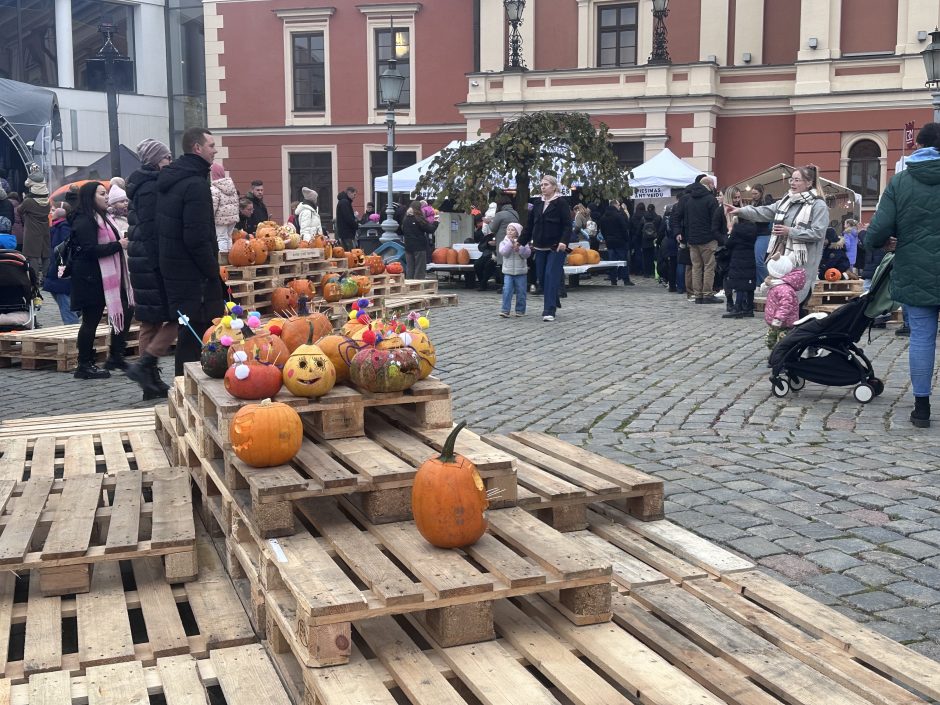 Uostamiestyje šurmuliuoja moliūgų šventė