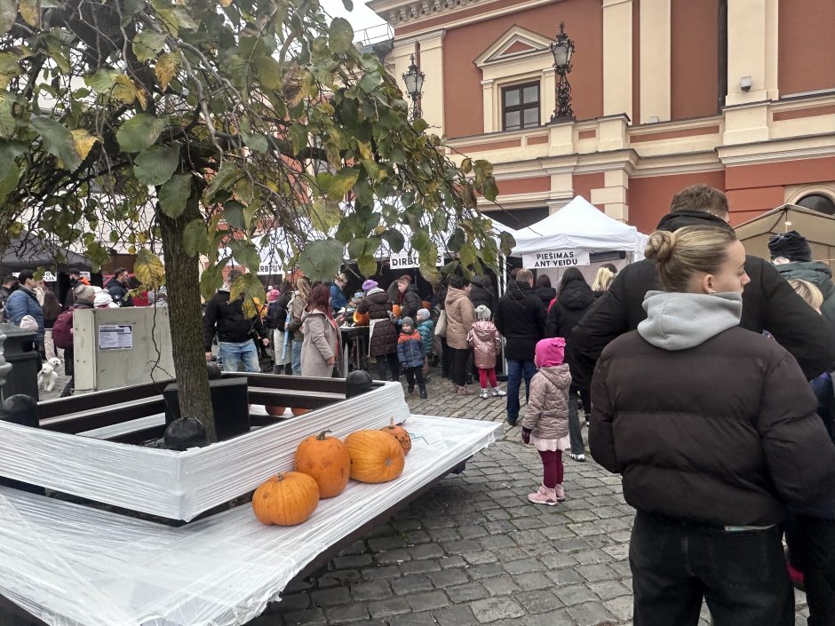 Uostamiestyje šurmuliuoja moliūgų šventė