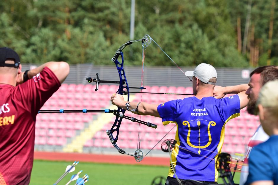 Lietuvos šaudymo iš lanko čempionate – pergalė pasiskolintu lanku