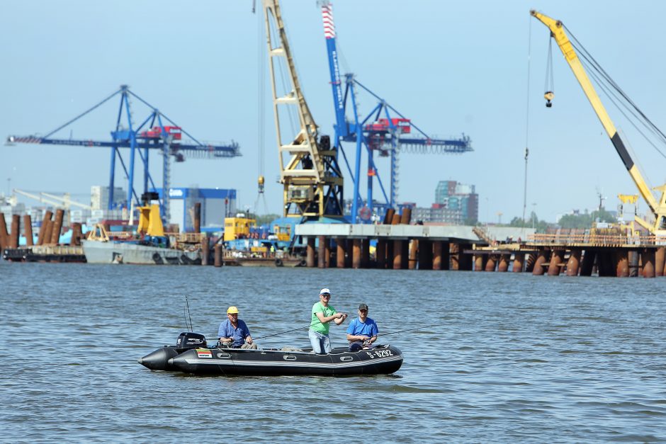 Žvejojantys pasyviosios žvejybos įrankiais dėl kompensacinių išmokų turėtų paskubėti